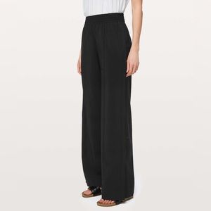 Lululemon Wanderer Wide Leg Pant